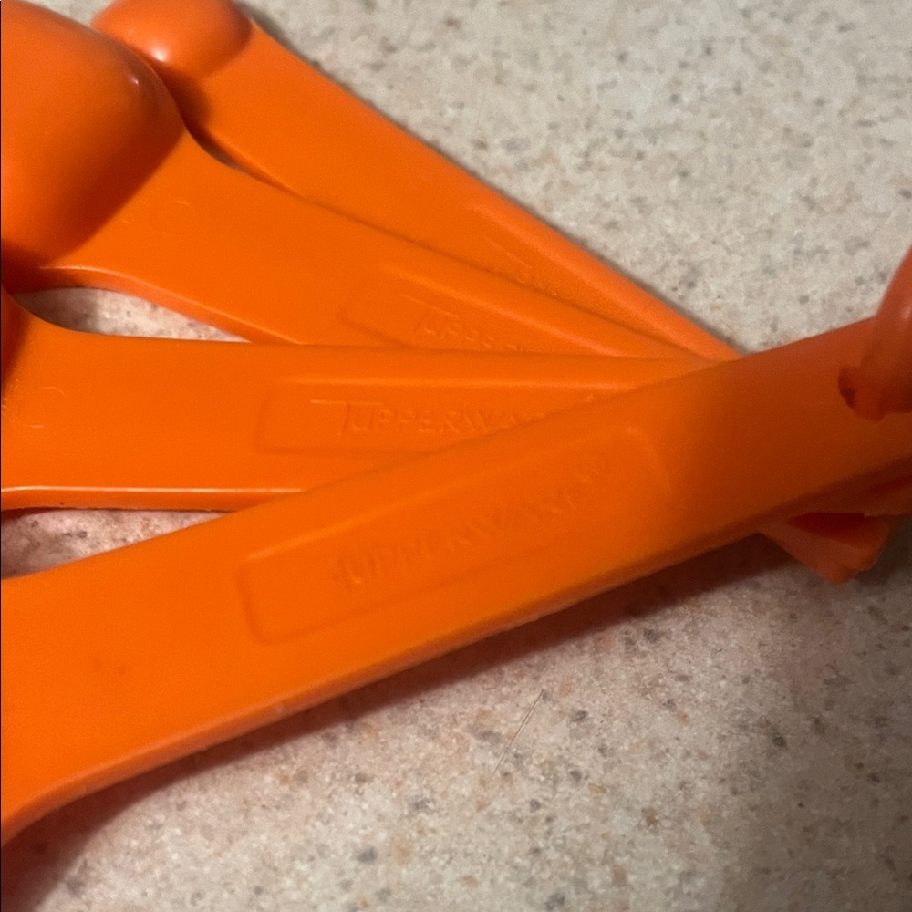 Tupperware Orange Measuring Spoons Set - Picture 2 of 3